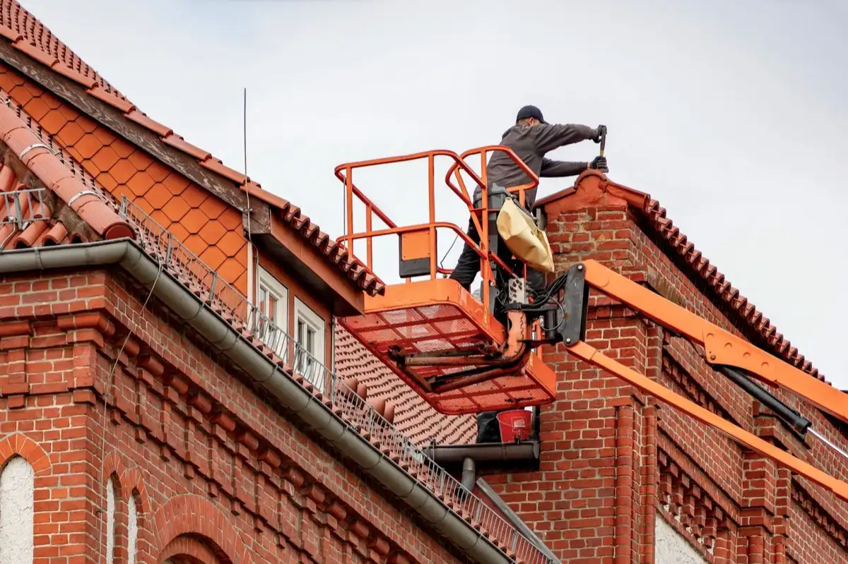 Commercial roofing services in League City, TX